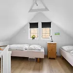 Sila - 25m From The Sea By Interhome Vakantiehuis *