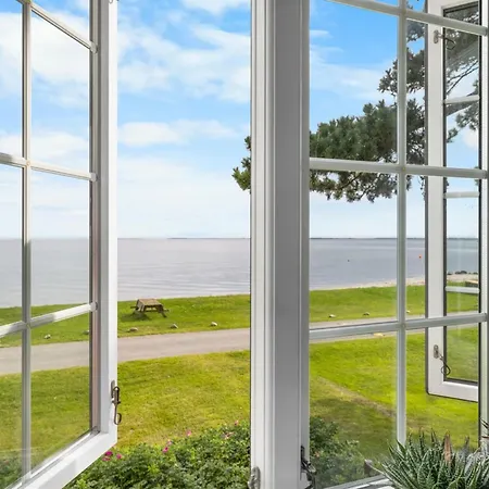 Sila - 25m From The Sea By Interhome 펜션 *